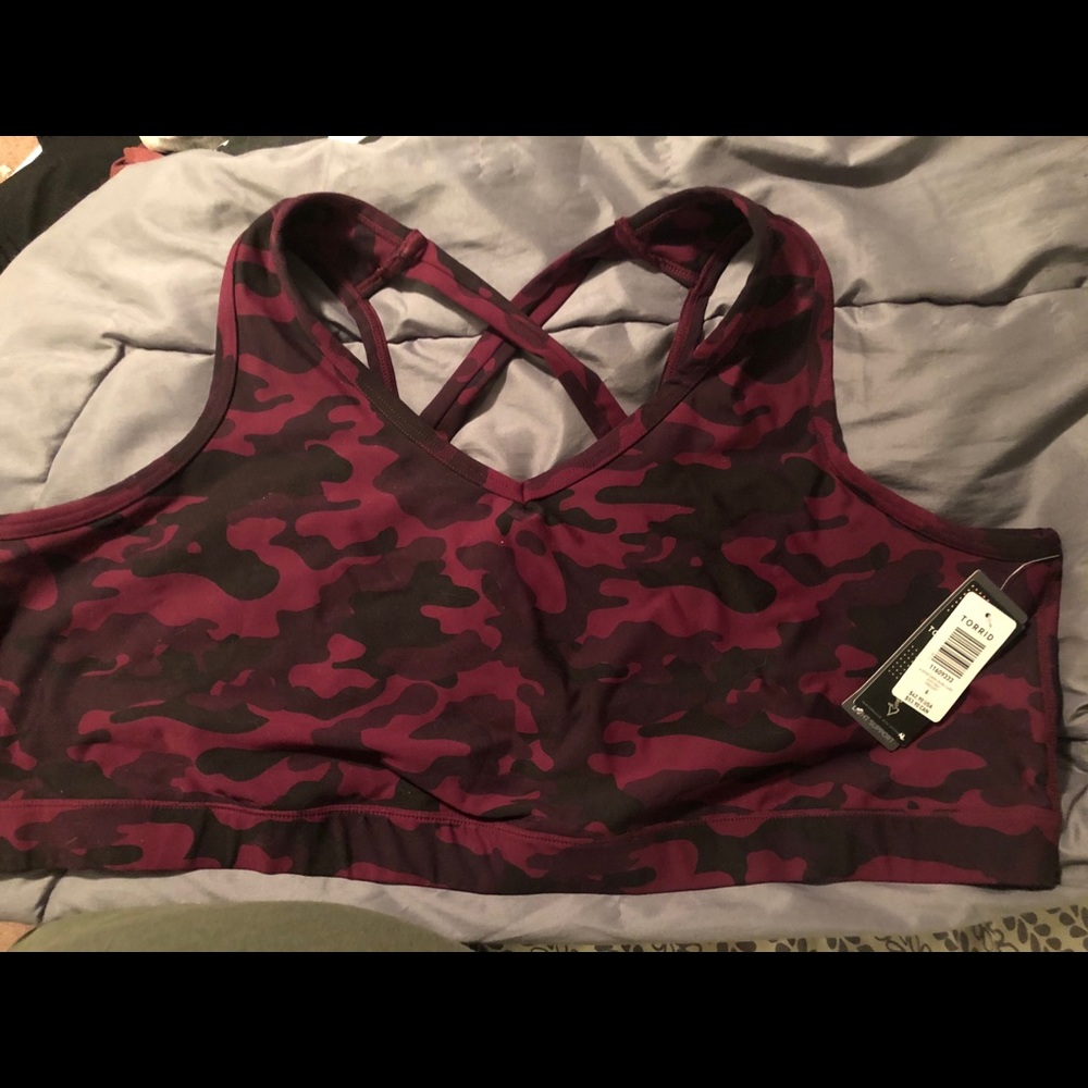NWT Purple and black cammo Torrid sports bra